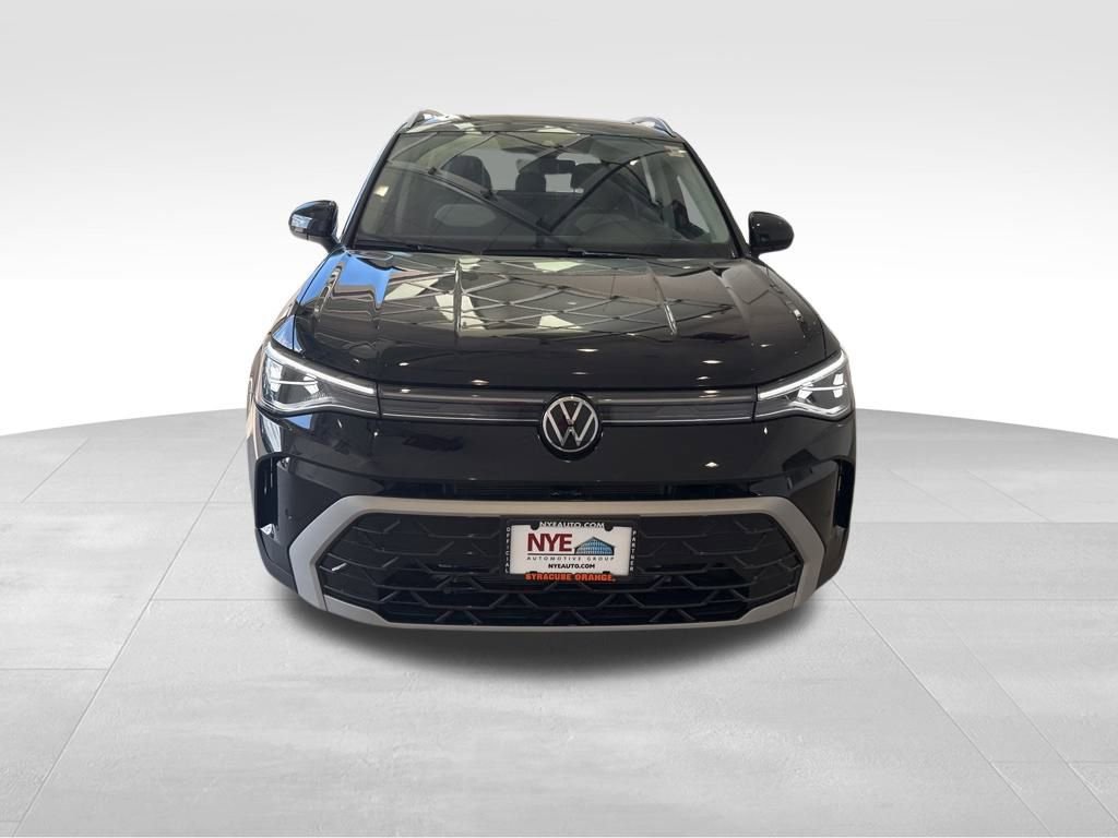 New 2025 Volkswagen Taos SEL image 8