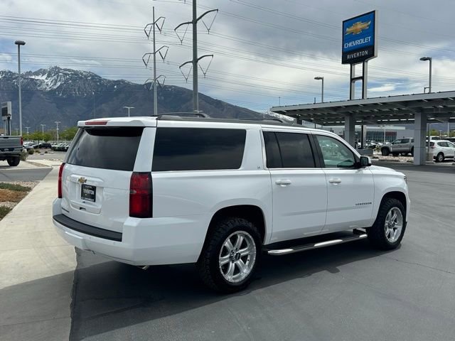 Used 2015 Chevrolet Suburban LT w/ Luxury Package image 25