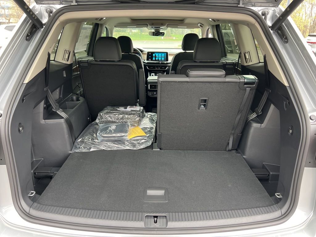New 2026 Volkswagen Atlas SE image 13