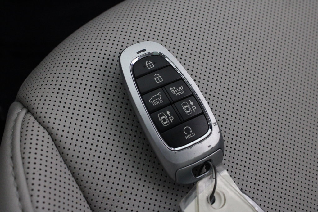 Certified 2024 Hyundai Tucson Limited FWD image 32