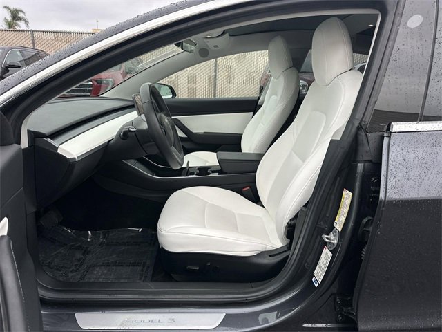 Used 2018 Tesla Model 3 Performance image 17