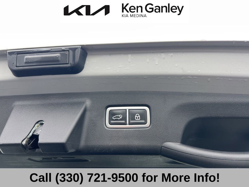 Certified 2022 Kia Sorento EX w/ Panoramic Sunroof Package image 54