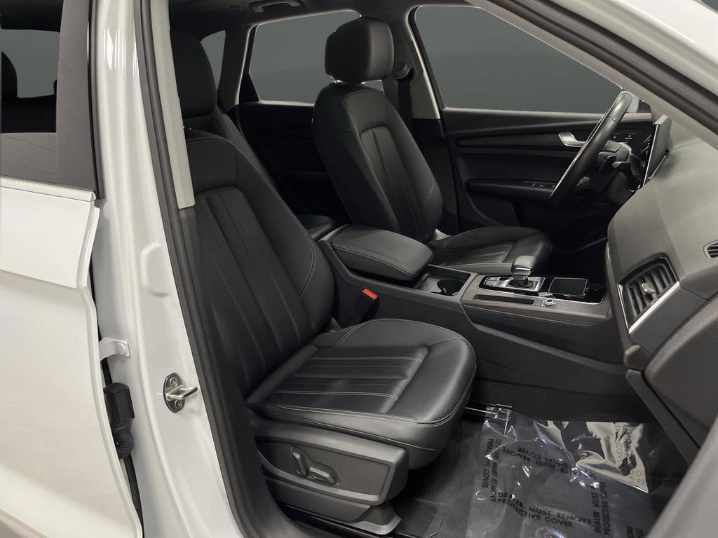 Used 2023 Audi Q5 2.0T Premium w/ Convenience Package image 29