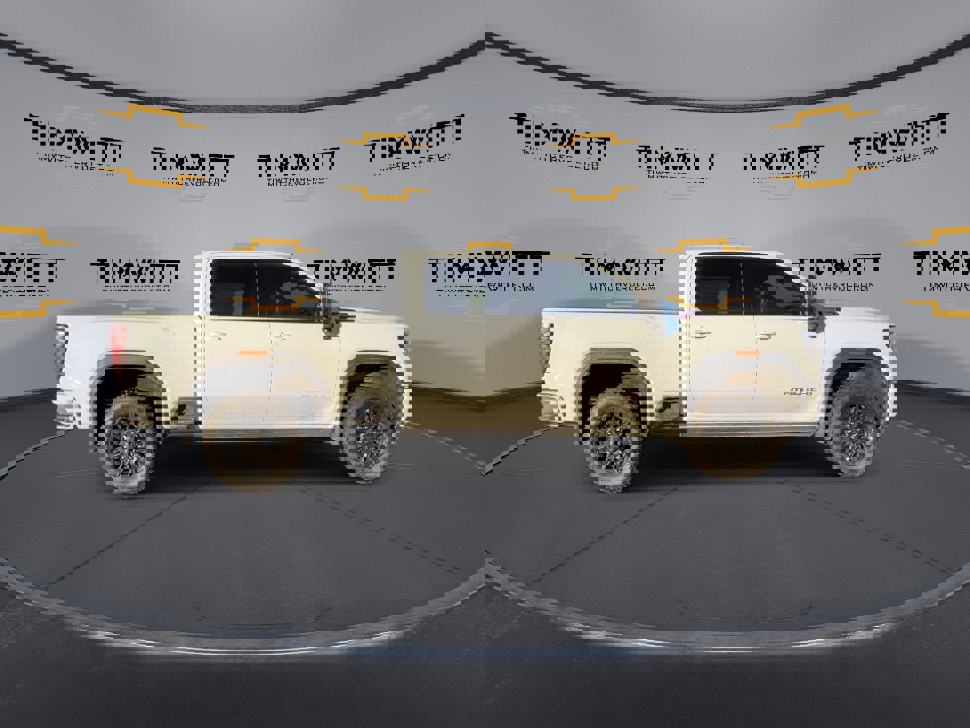 Used 2024 GMC Sierra 2500 AT4 w/ AT4 Premium Plus Package image 2