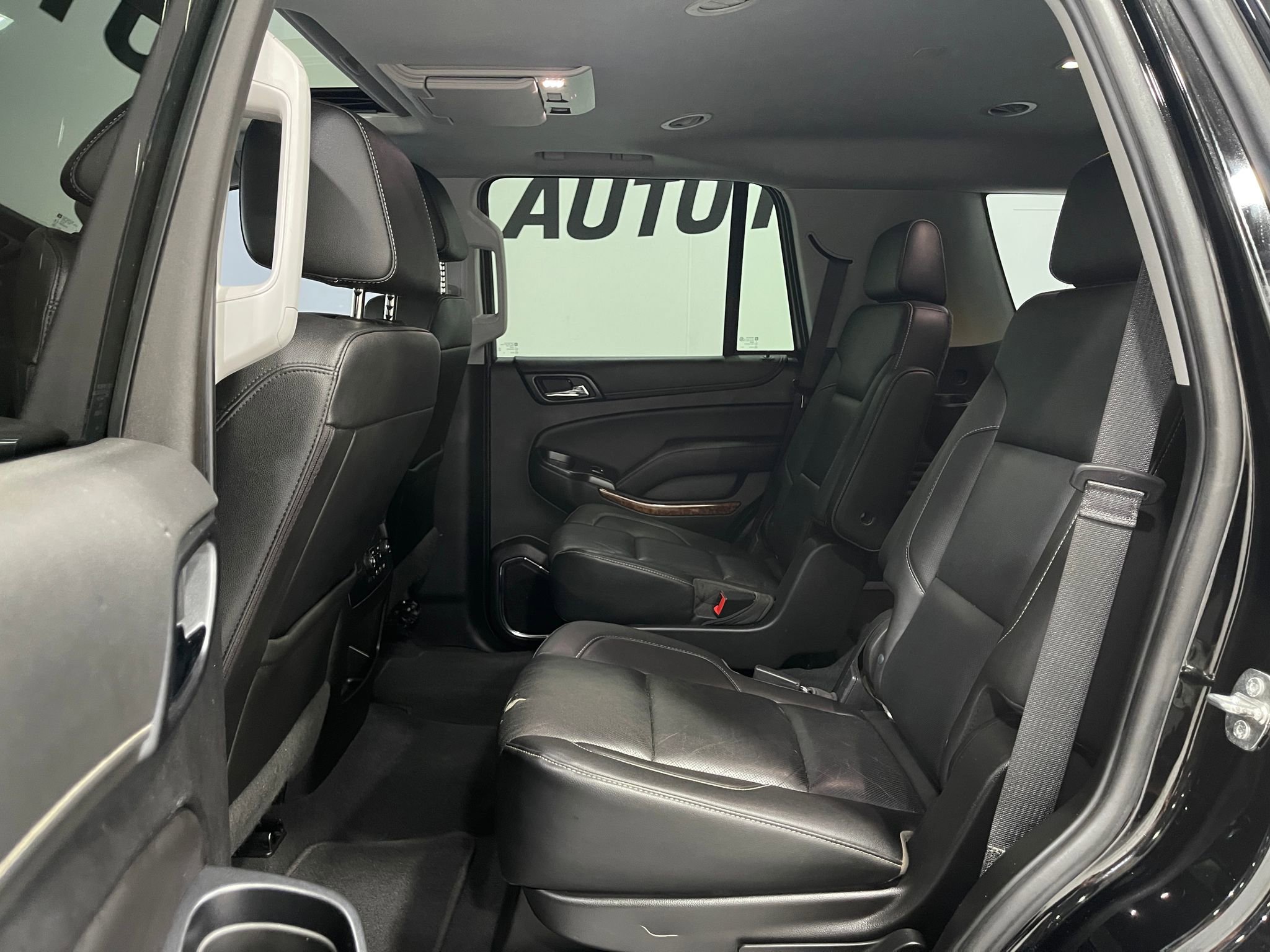 Used 2019 Chevrolet Tahoe Premier AWD/4WD image 31