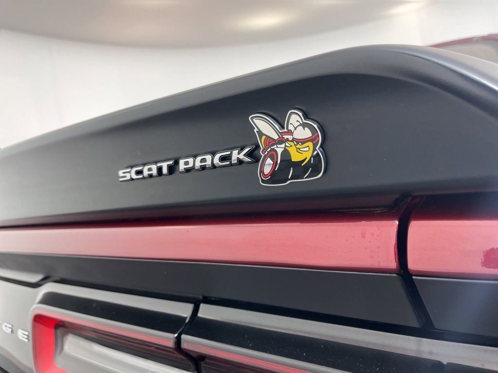 Used 2022 Dodge Challenger R/T Scat Pack RWD image 3