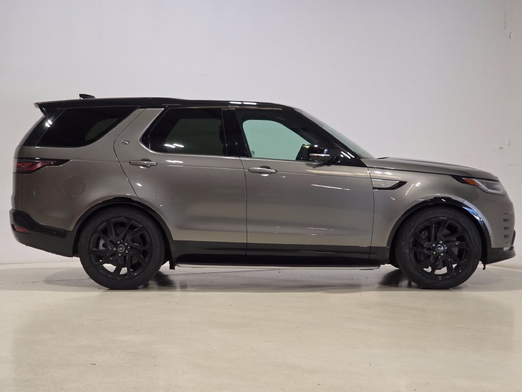 Certified 2025 Land Rover Discovery Dynamic SE AWD/4WD image 4