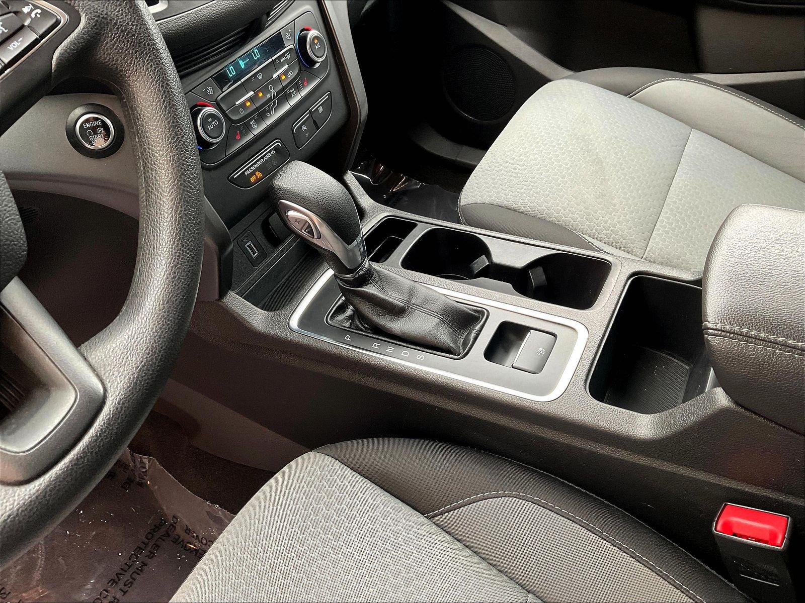 Used 2019 Ford Escape SE FWD image 18