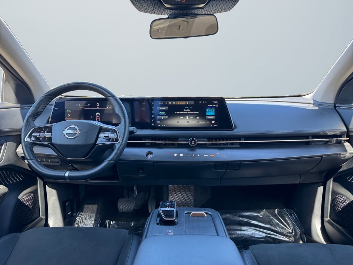 Used 2023 Nissan Ariya AWD image 10