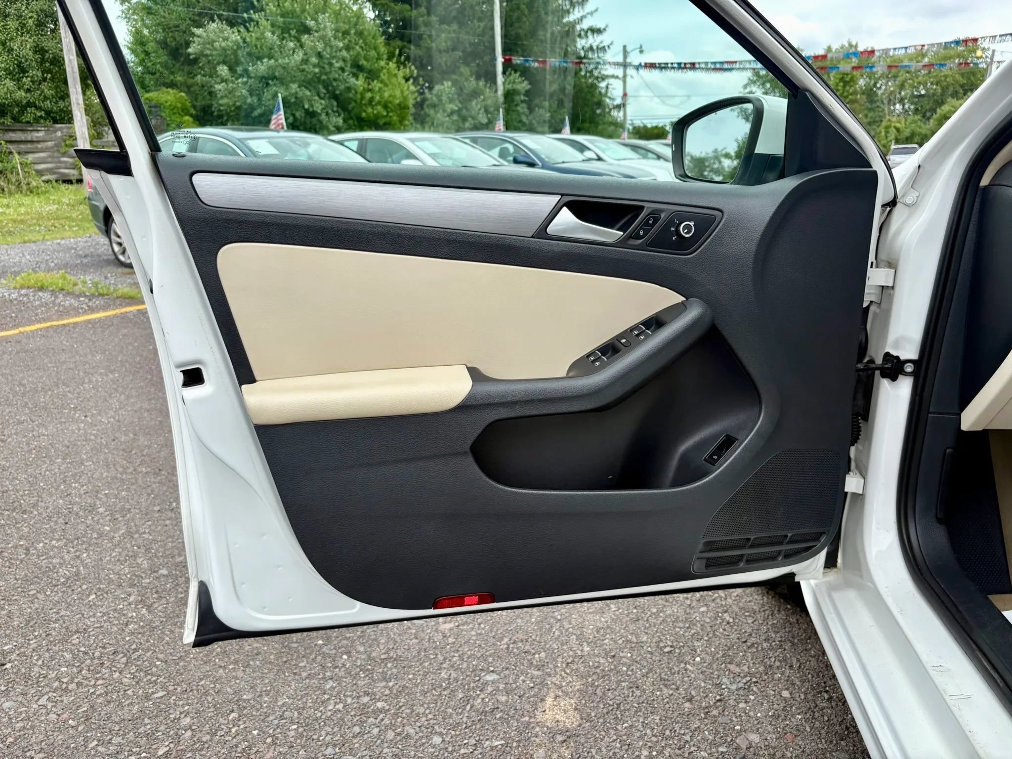 Used 2013 Volkswagen Jetta TDI FWD image 11