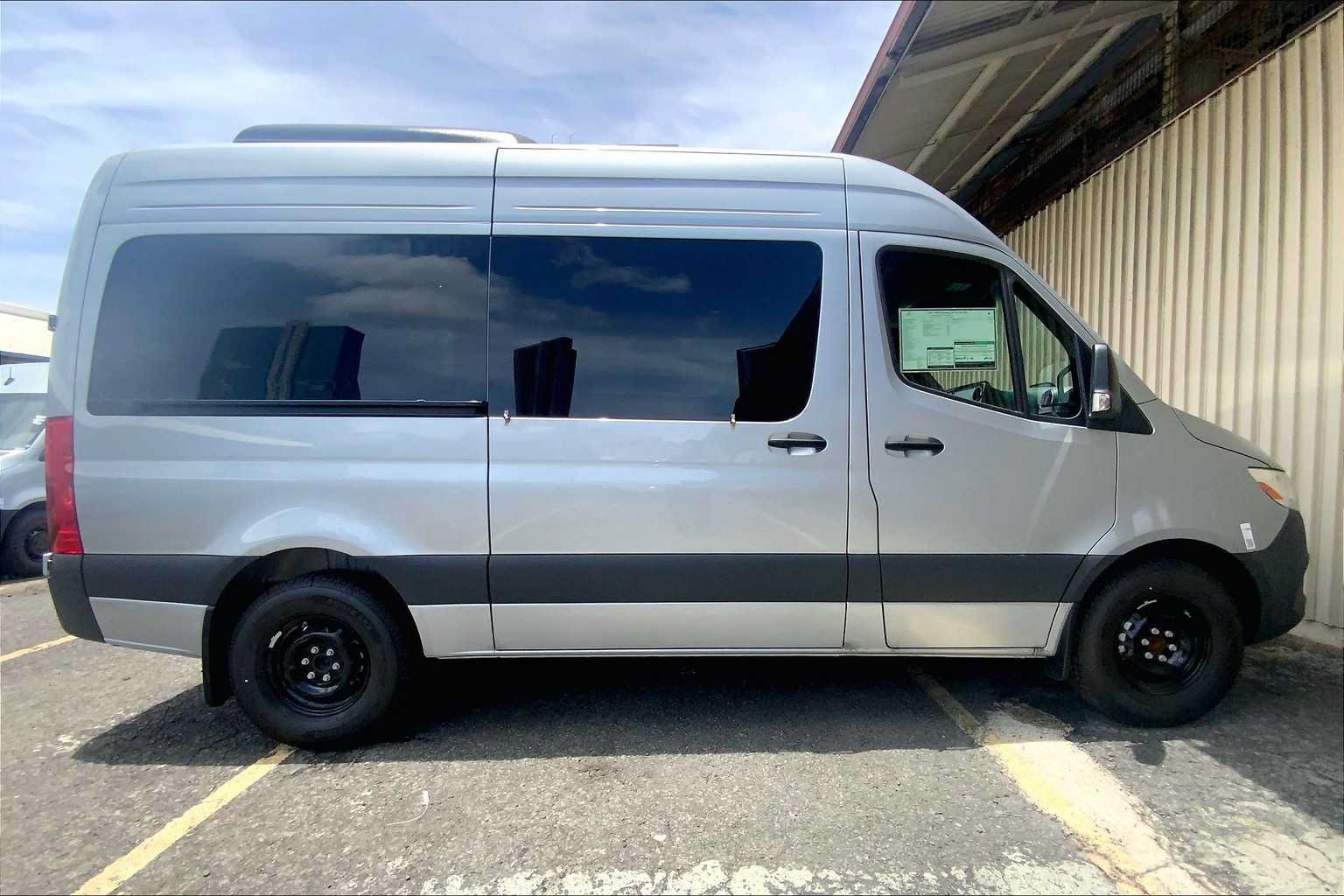 Used 2025 Mercedes-Benz Sprinter 2500 image 7
