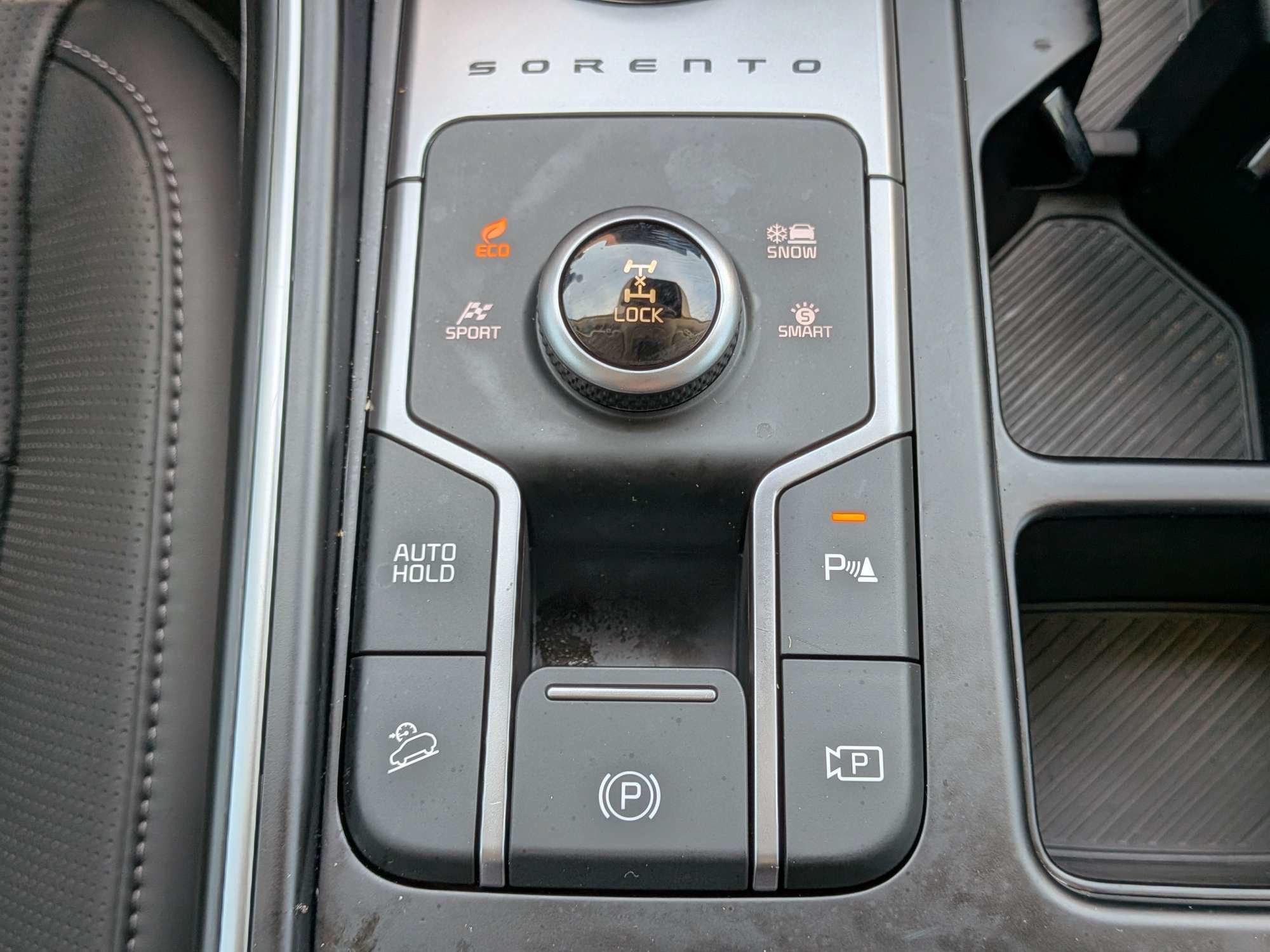 Certified 2025 Kia Sorento EX AWD/4WD image 25