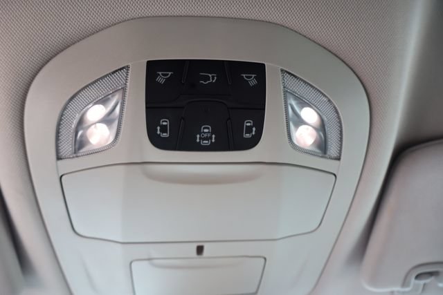 Used 2023 Chrysler Voyager LX FWD image 40