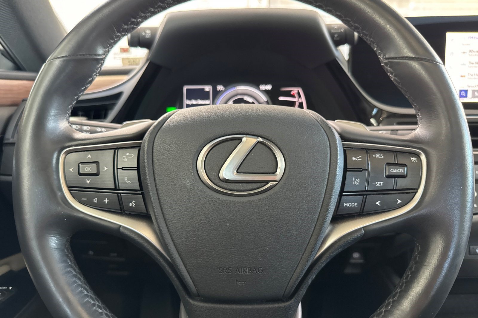 Certified 2023 Lexus ES 300h w/ Premium Package FWD image 28