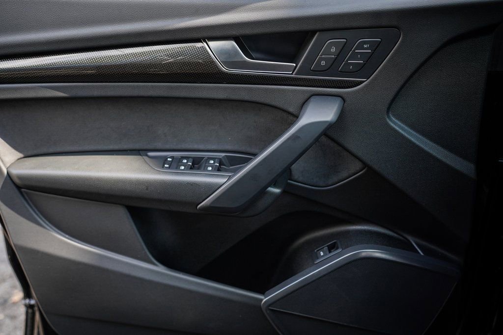 Used 2023 Audi SQ5 Premium w/ Convenience Package image 35