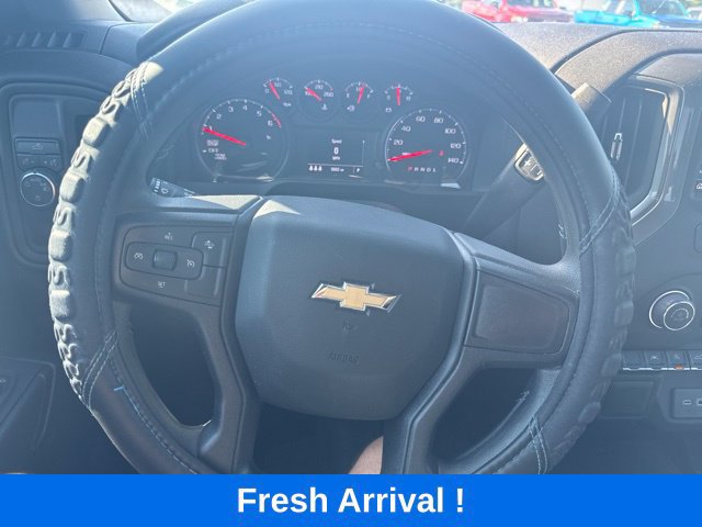 Used 2025 Chevrolet Silverado 1500 Custom w/ LPO, Dark Essentials Package RWD image 5