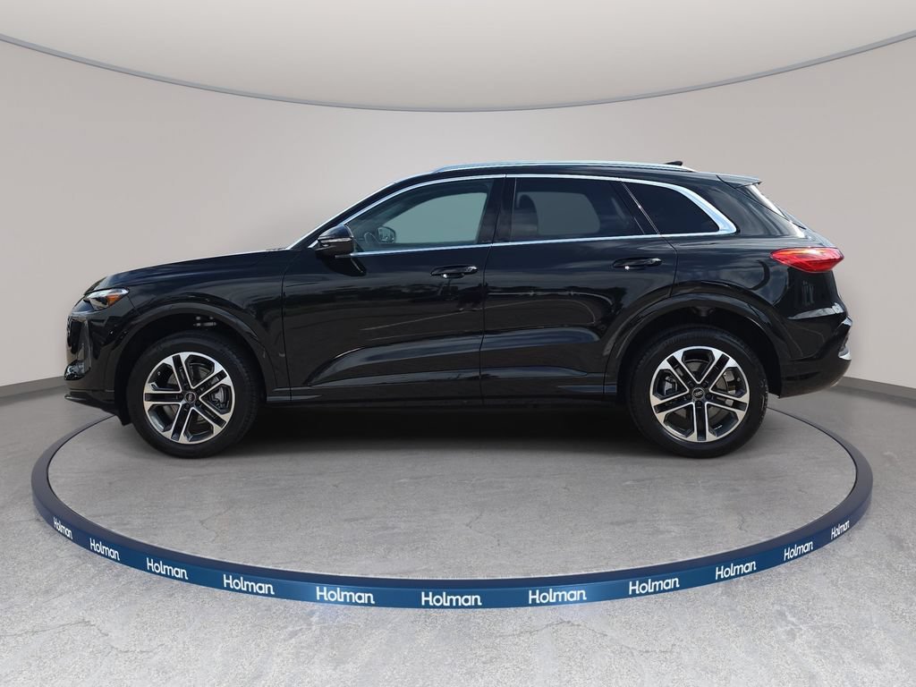Certified 2025 Audi Q5 Premium w/ Convenience Package AWD/4WD image 9