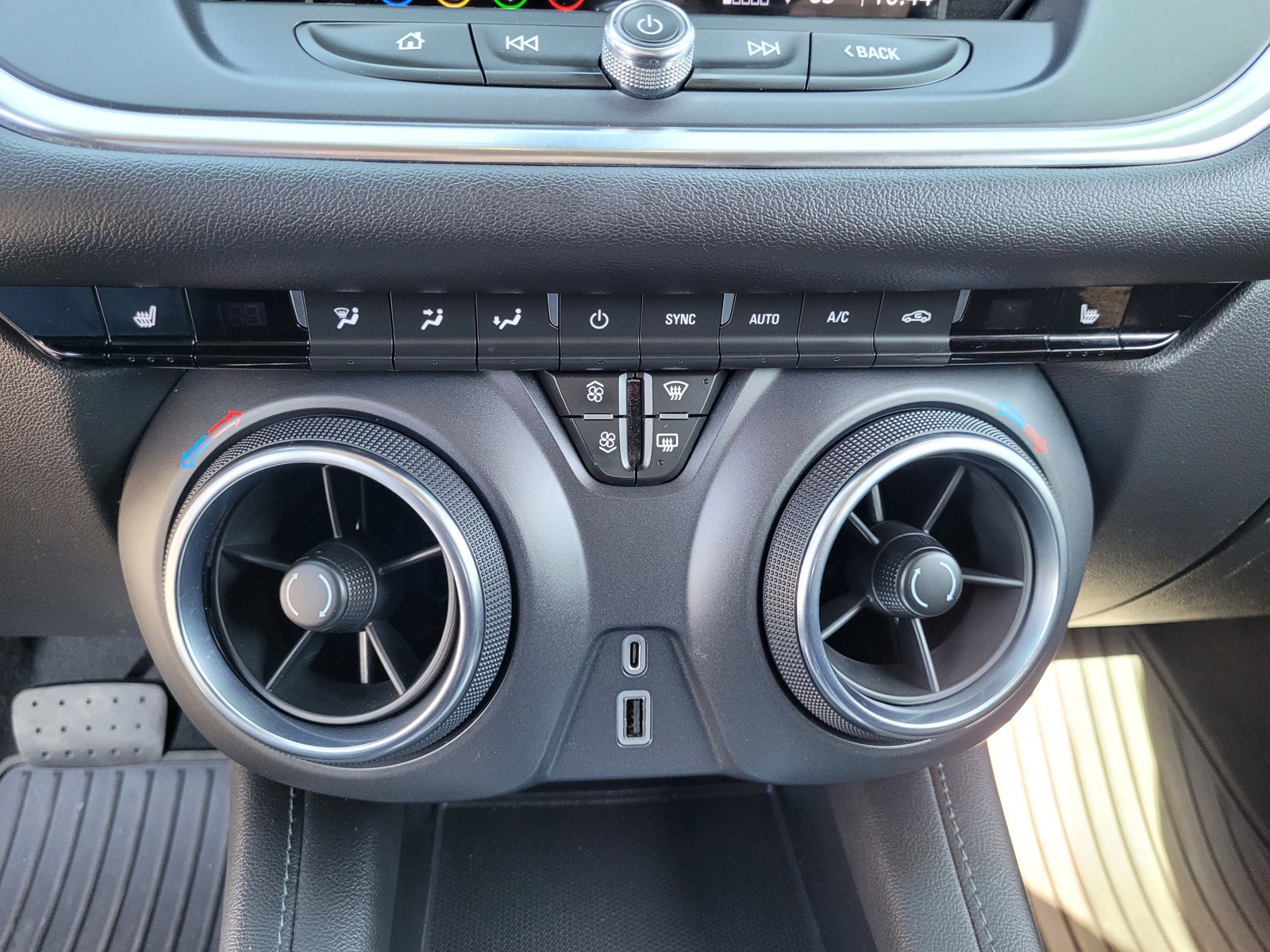 Used 2022 Chevrolet Blazer LT image 19