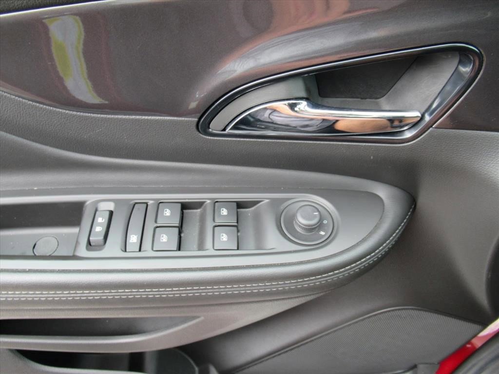 Certified 2022 Buick Encore Preferred w/ Safety Package FWD image 17