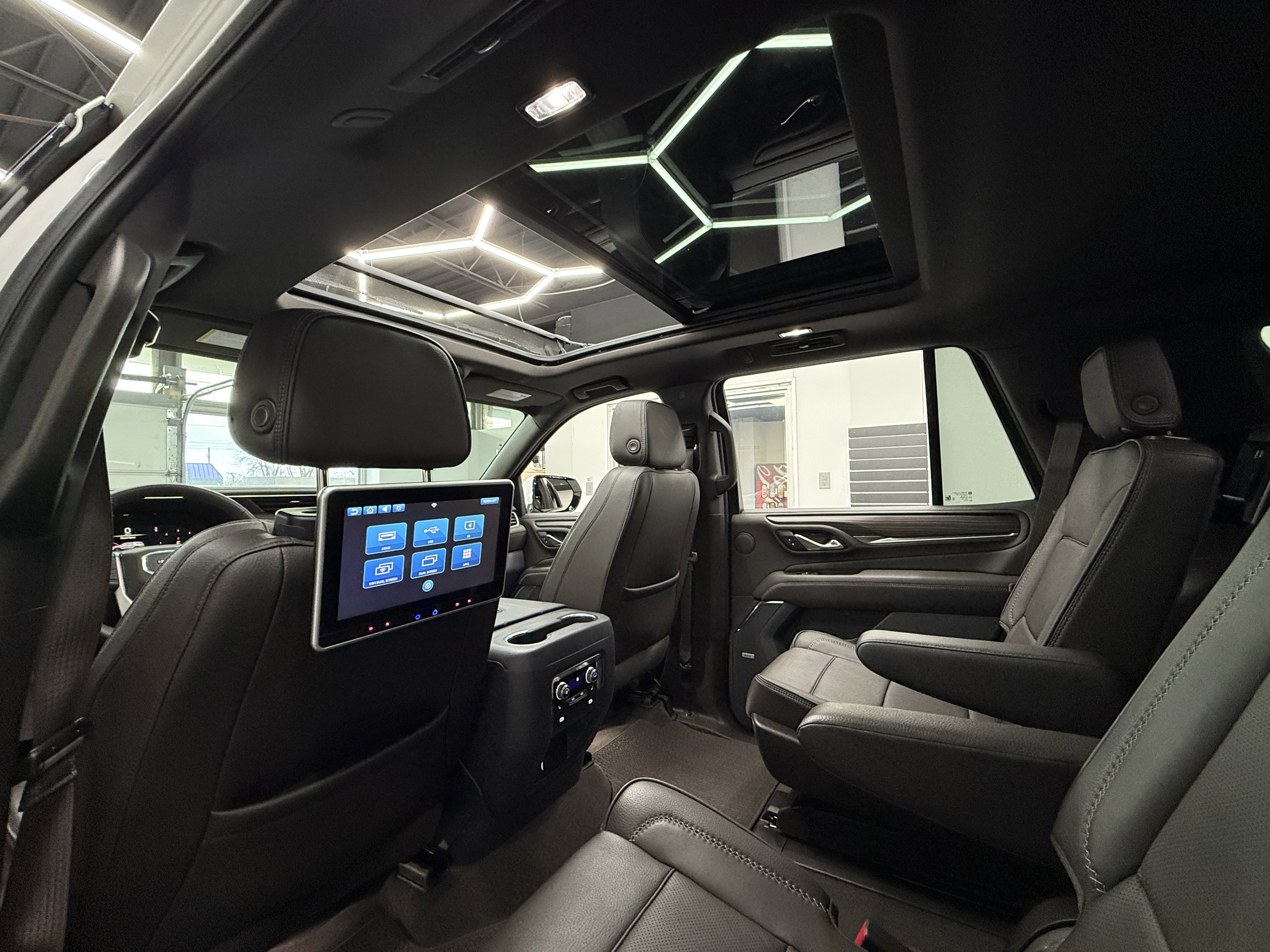 Used 2024 GMC Yukon Denali image 29