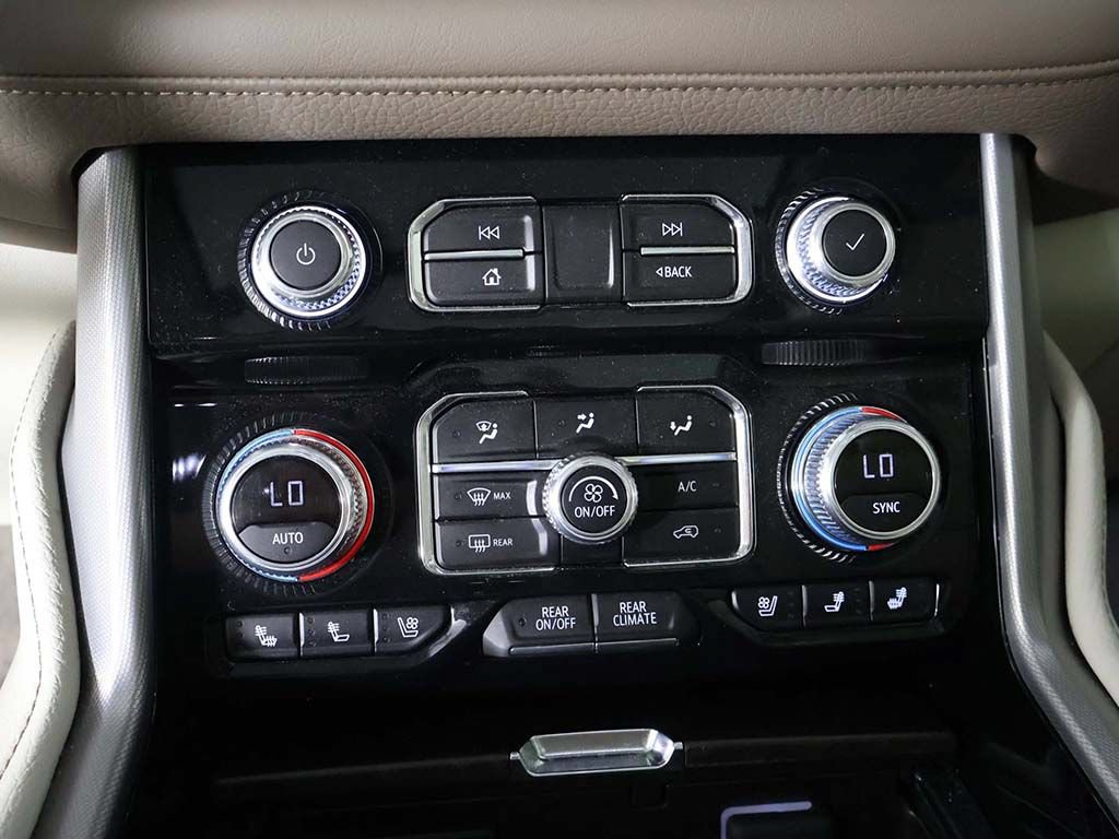 Used 2024 GMC Yukon Denali AWD/4WD image 56
