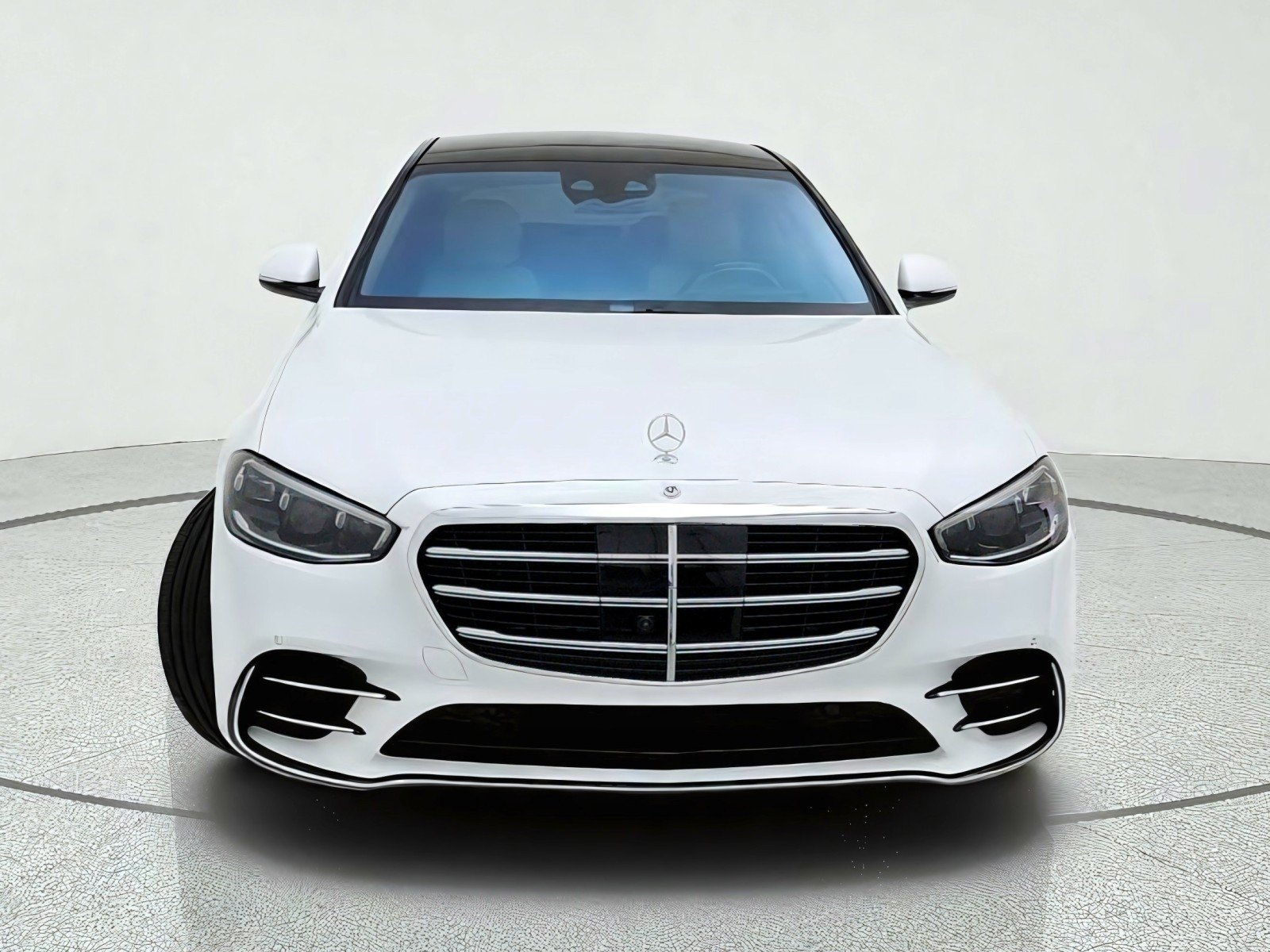 Certified 2025 Mercedes-Benz S 580 4MATIC Sedan image 3