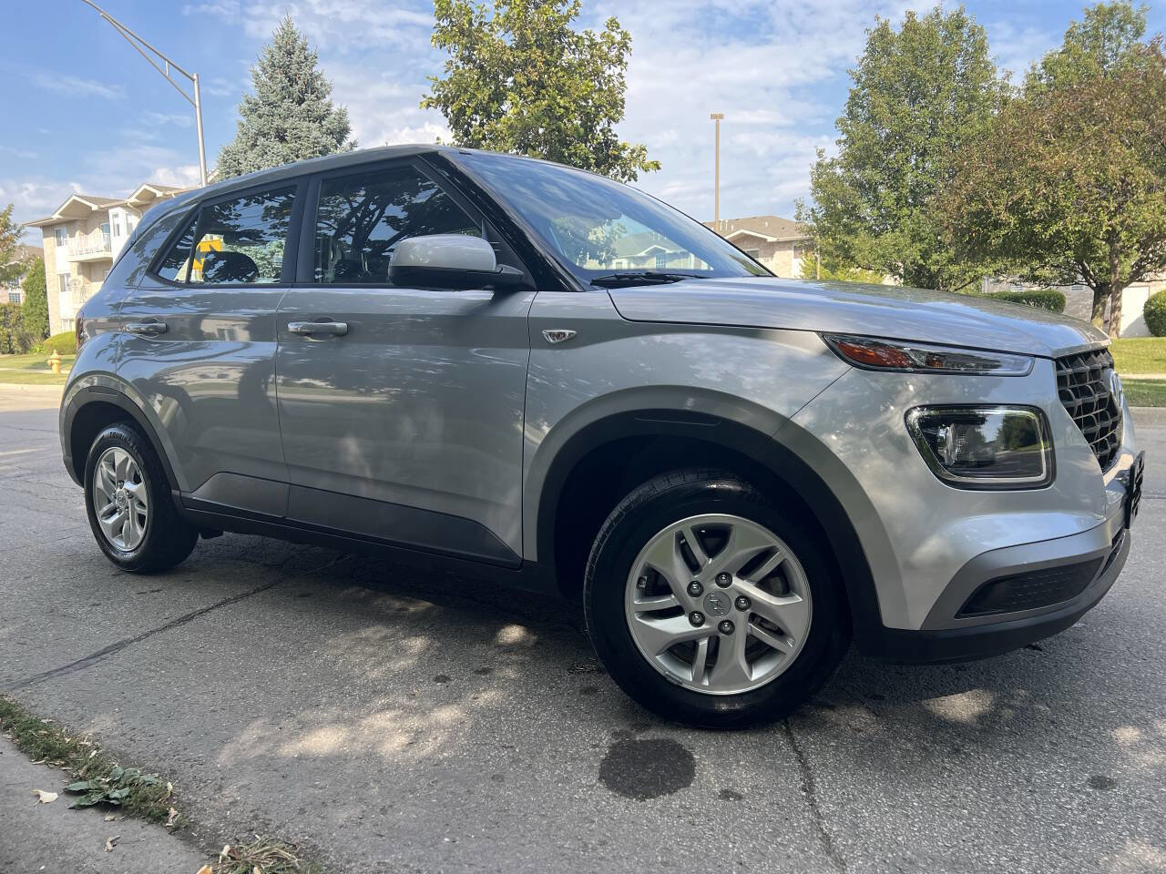 Used 2020 Hyundai Venue SE image 8