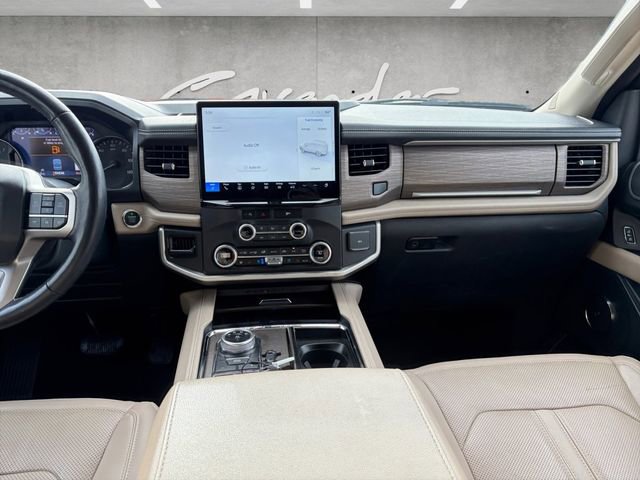 Used 2024 Ford Expedition Limited RWD image 3