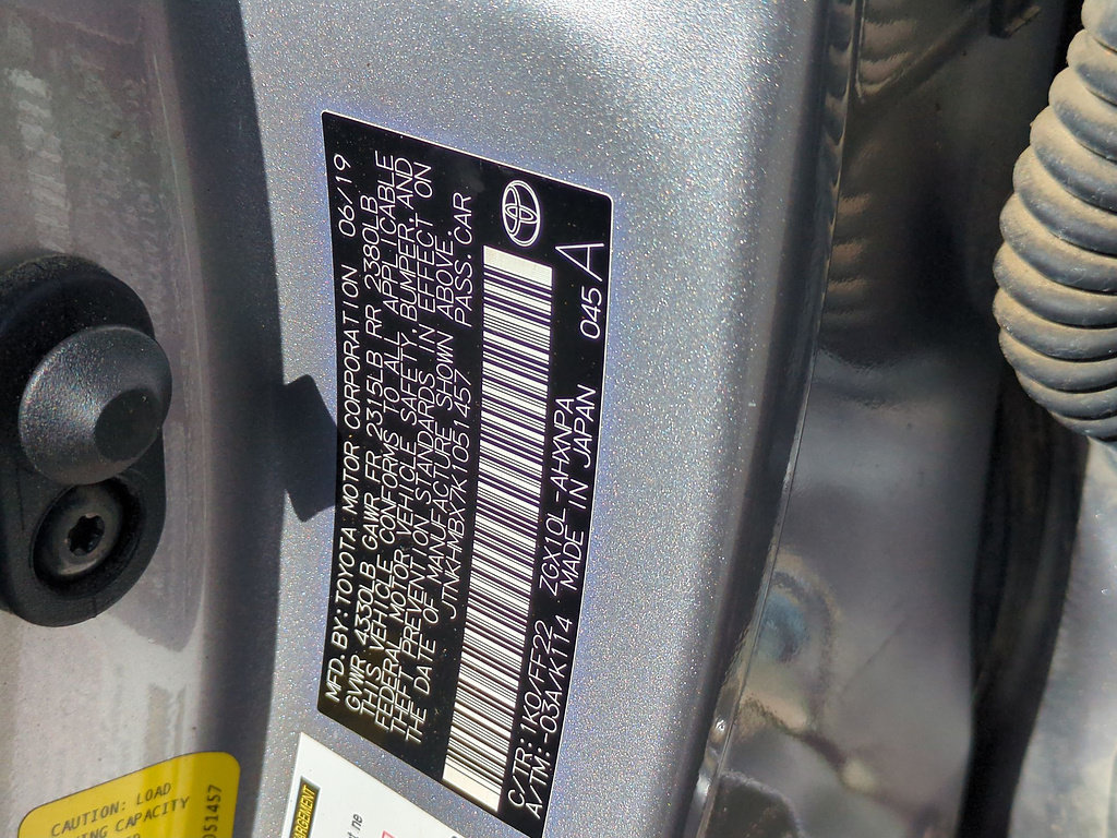 Used 2019 Toyota C-HR XLE FWD image 35