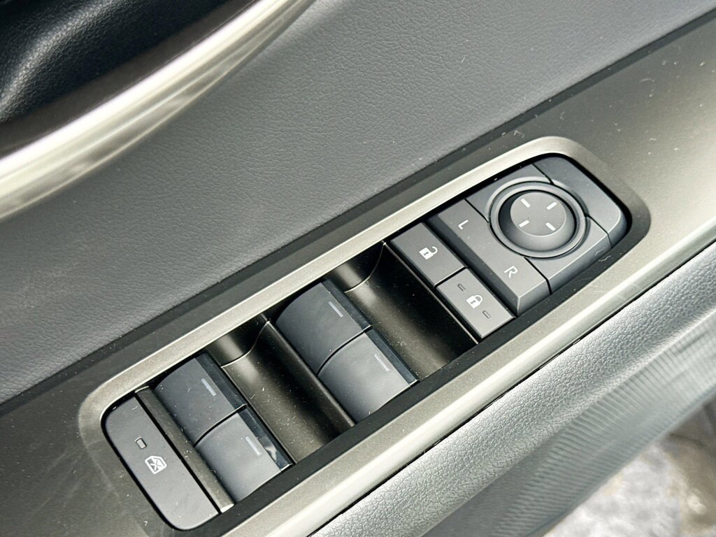 New 2025 Lexus UX 300h AWD image 8