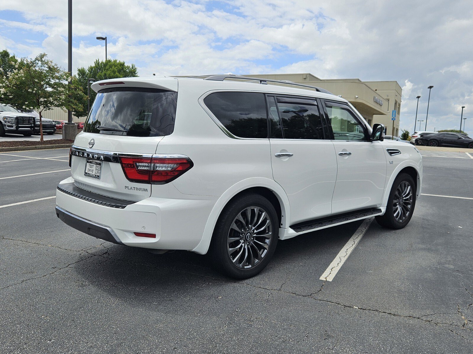 Used 2021 Nissan Armada Platinum w/ Captain's Chairs Package RWD image 6
