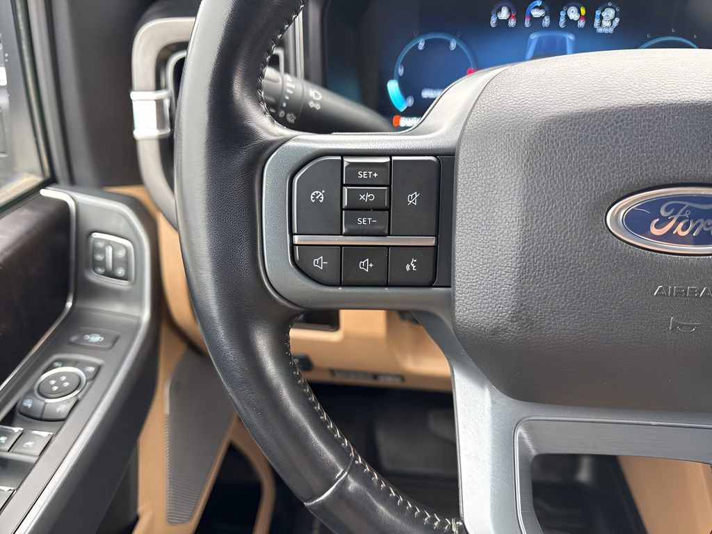 Used 2023 Ford F250 Lariat w/ Chrome Package image 16