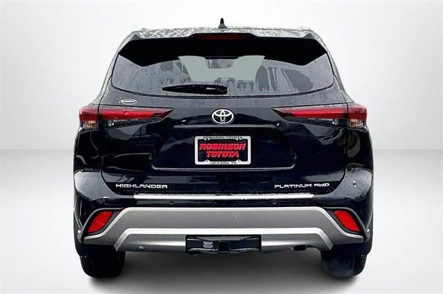 New 2026 Toyota Highlander Platinum image 4