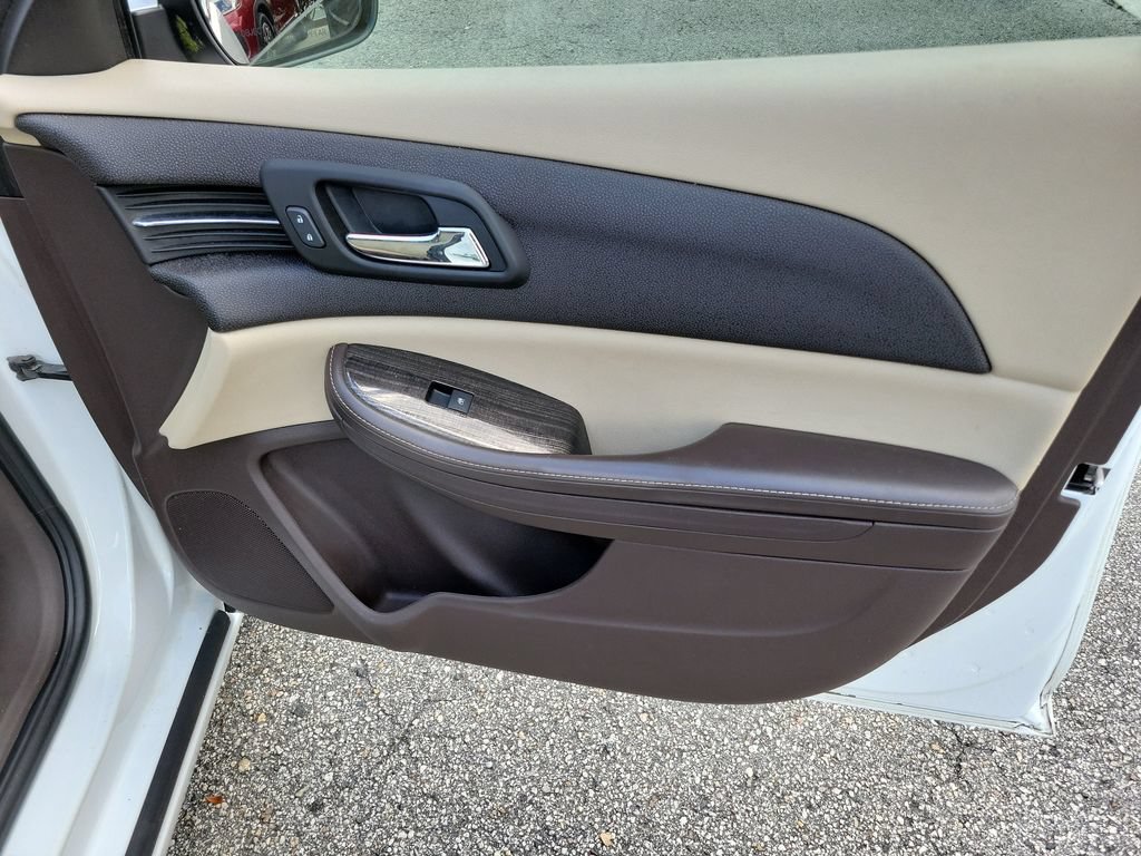 Used 2015 Chevrolet Malibu LT w/ Power Convenience Package FWD image 32