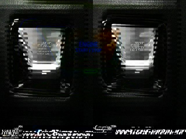 Certified 2025 GMC Yukon Denali image 37