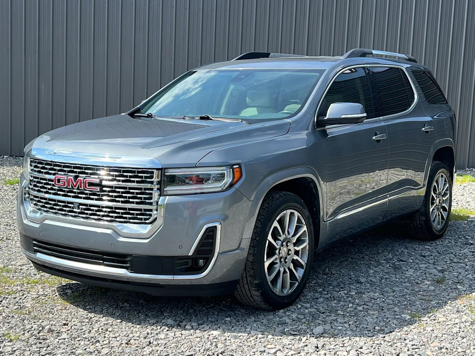 Used 2020 GMC Acadia Denali FWD image 1