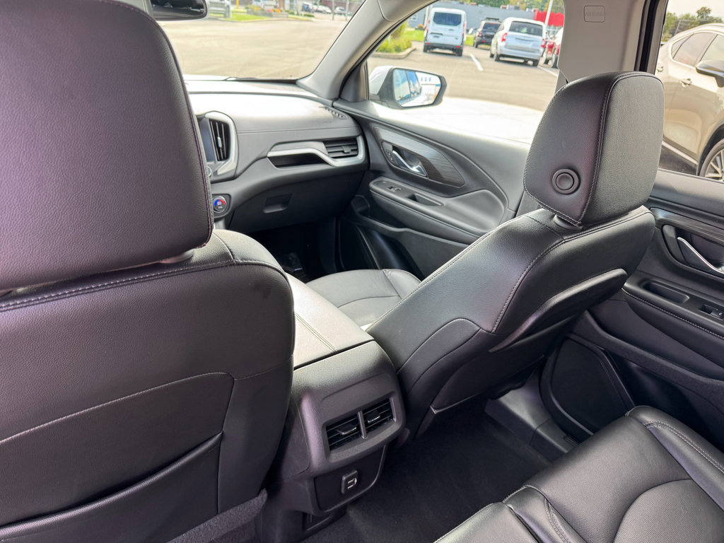 Used 2023 GMC Terrain SLT image 21