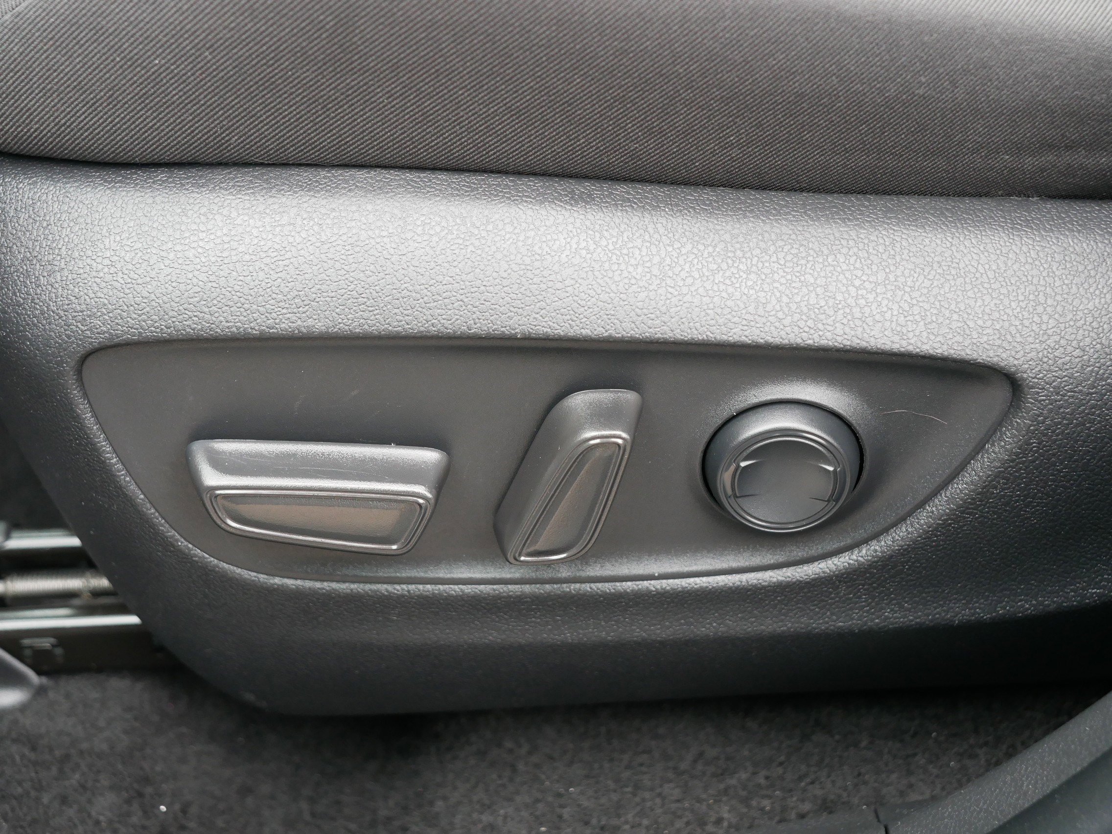 Used 2023 Toyota RAV4 XLE w/ Convenience Package image 20