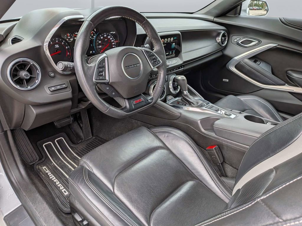 Used 2018 Chevrolet Camaro SS RWD image 13