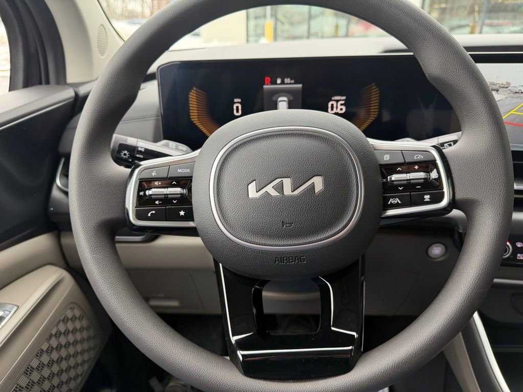 New 2026 Kia Carnival LX FWD image 33