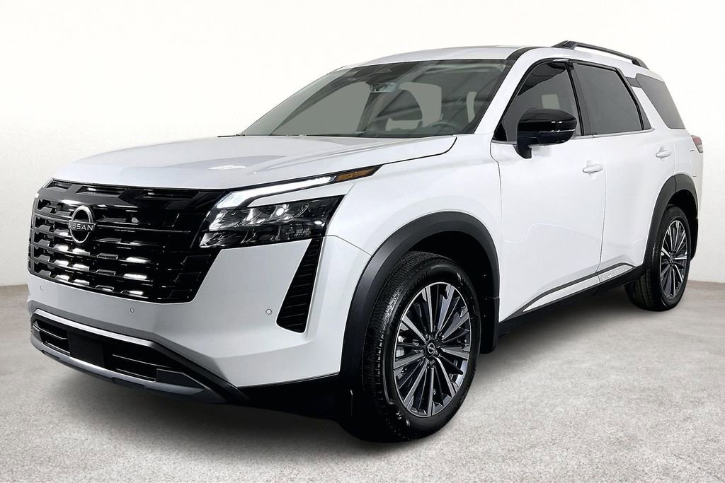 New 2026 Nissan Pathfinder Platinum w/ Cargo Package image 4