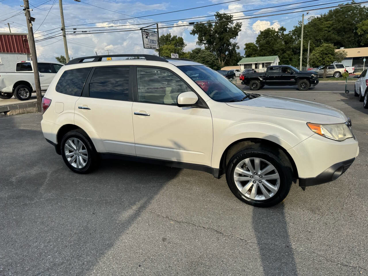 Used 2013 Subaru Forester 2.5X Premium w/ Popular Pkg 3 image 19