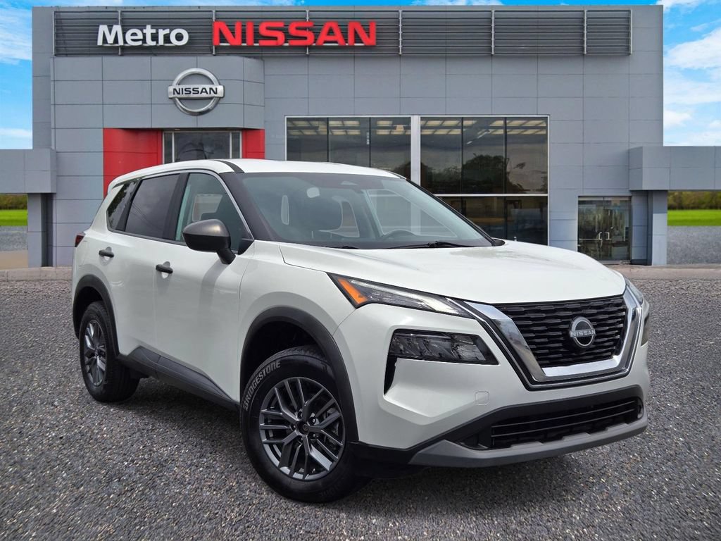 Used 2023 Nissan Rogue S FWD image 1