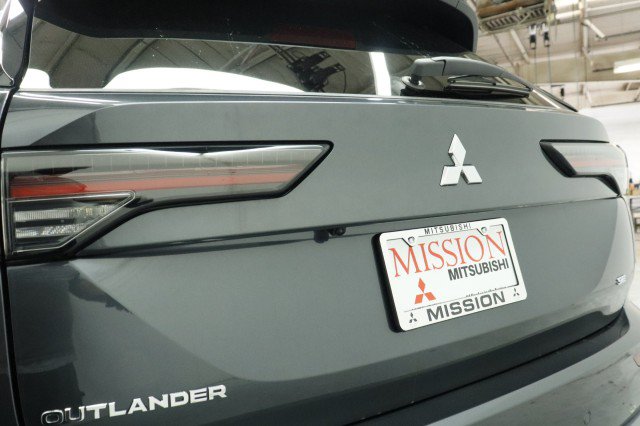 New 2026 Mitsubishi Outlander SE FWD image 4