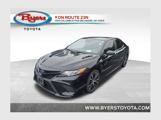 Used 2019 Toyota Camry SE w/ Sunroof Package