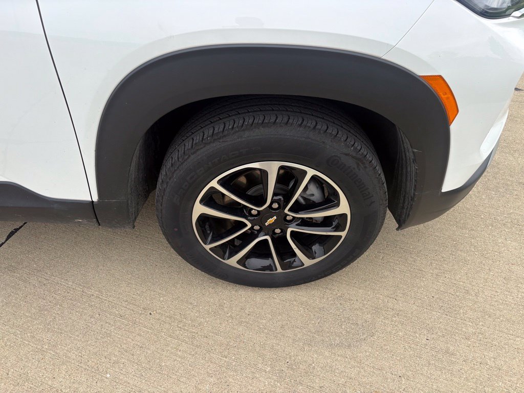 Used 2024 Chevrolet TrailBlazer LT w/ LT Cold Weather Package AWD/4WD image 20
