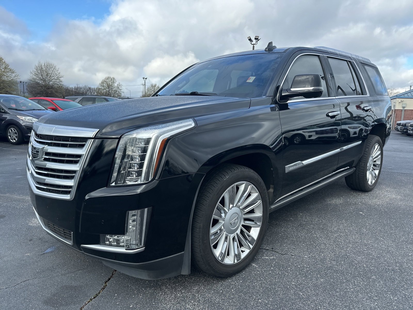Used 2016 Cadillac Escalade Platinum image 1