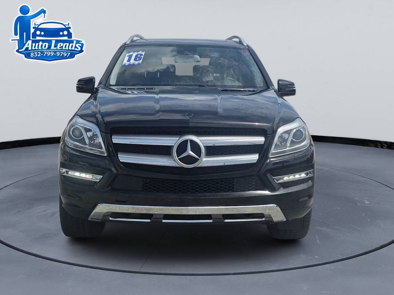 Used 2016 Mercedes-Benz GL 450 4MATIC w/ Premium I Package image 4