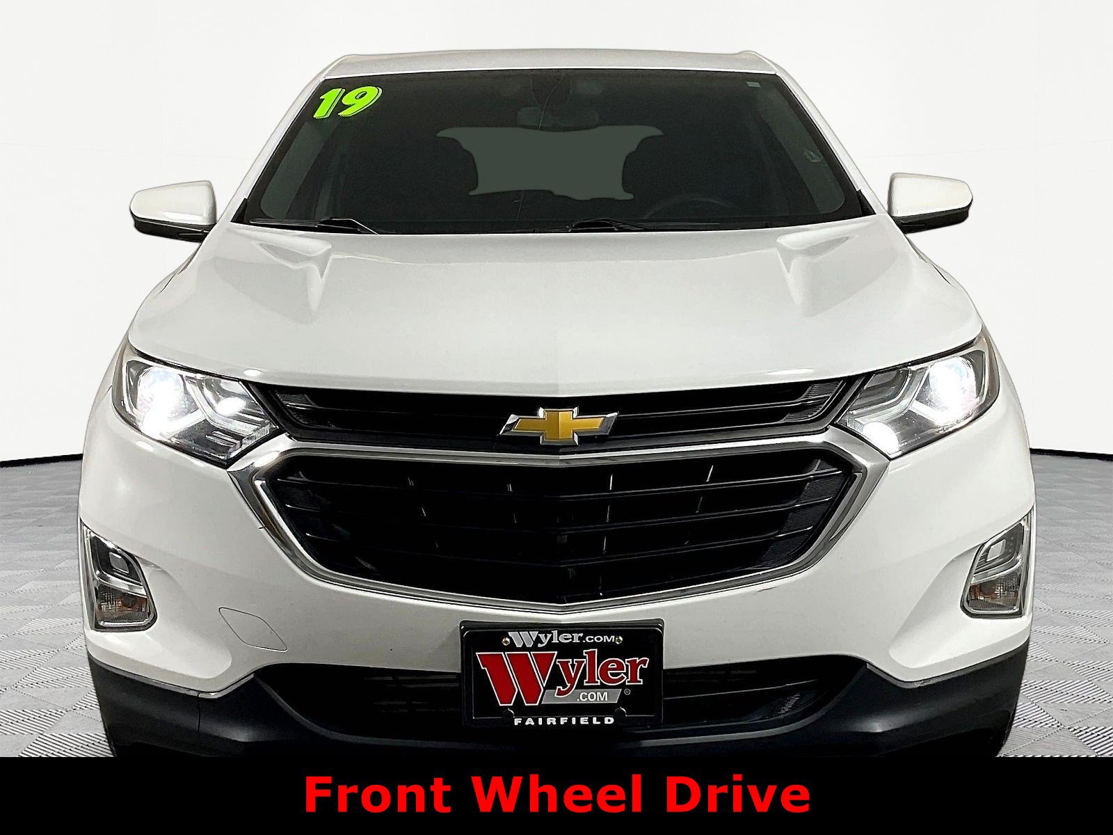 Used 2019 Chevrolet Equinox LT FWD image 2