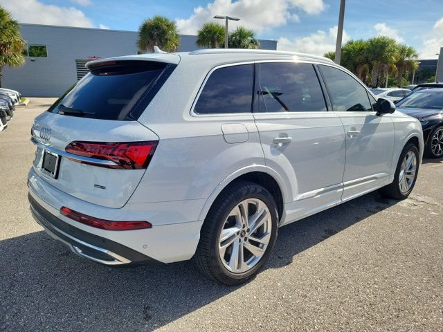 Used 2023 Audi Q7 3.0T Premium Plus w/ Premium Plus Package AWD/4WD image 7